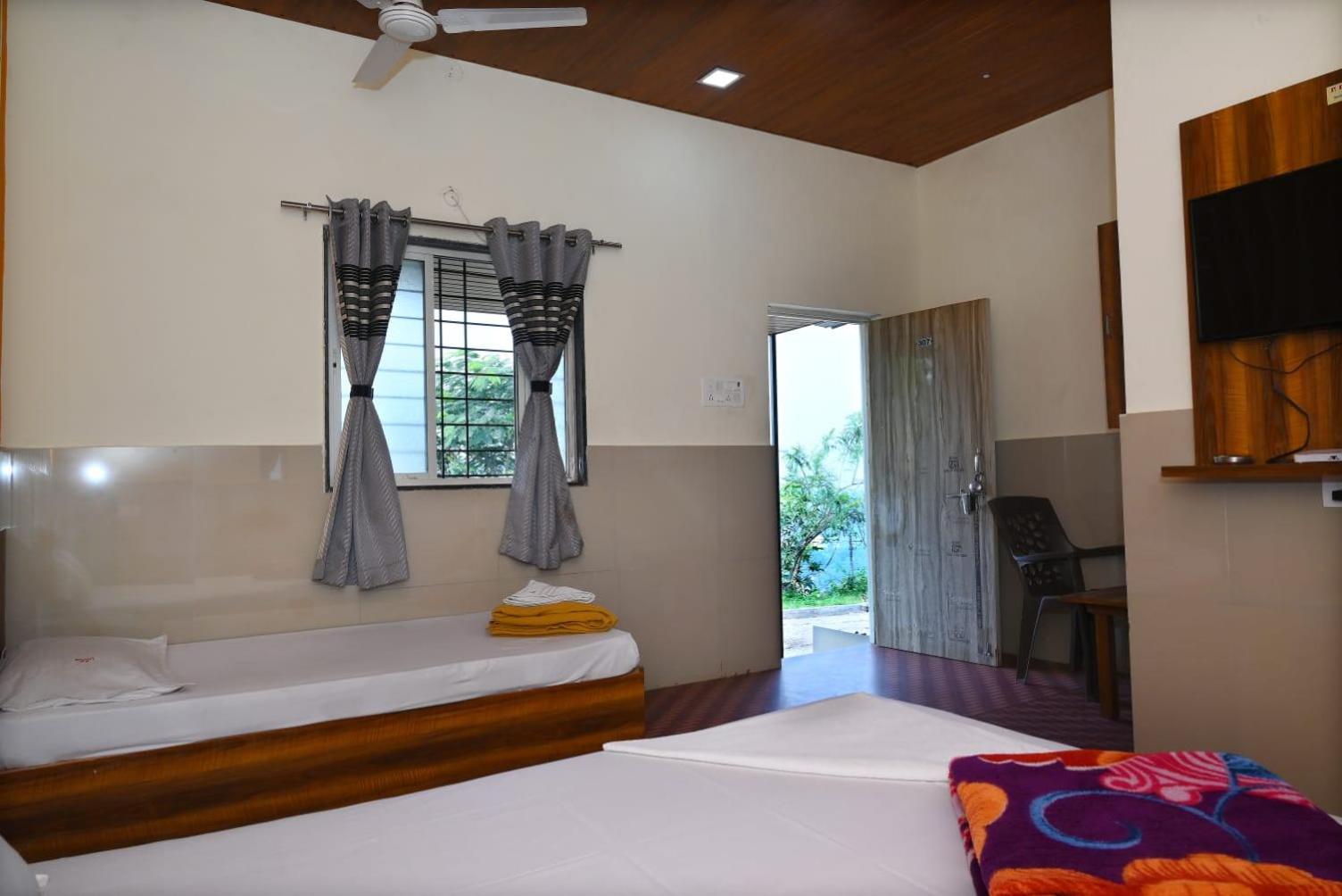 P P Lodging Mangvadi Exterior photo