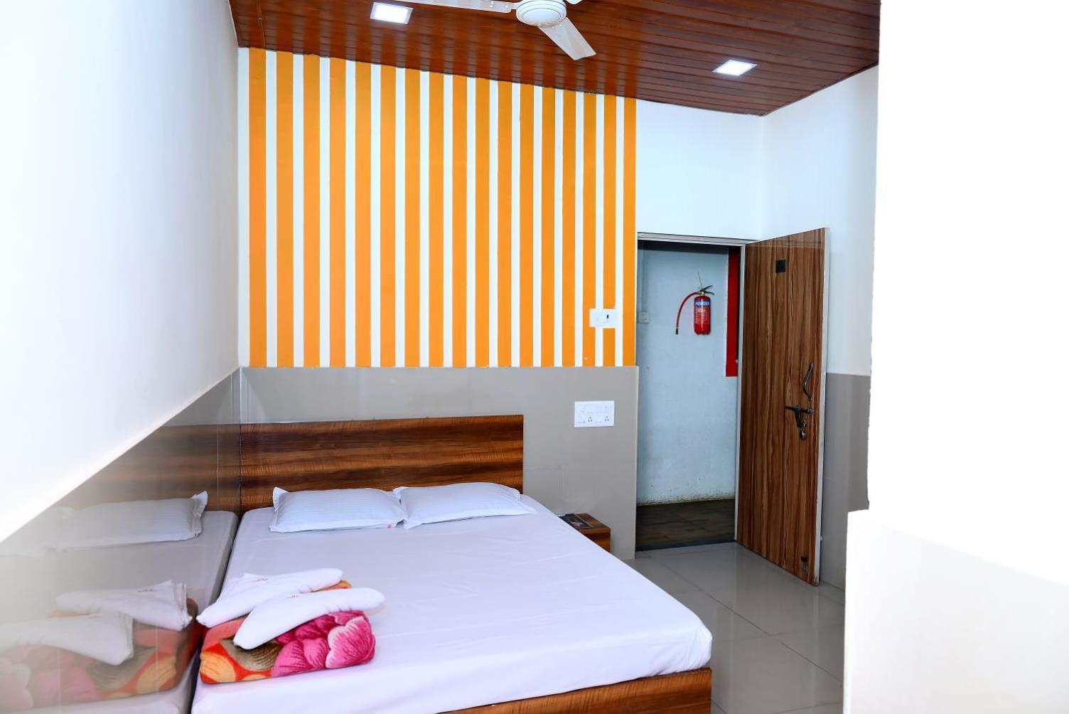 P P Lodging Mangvadi Exterior photo